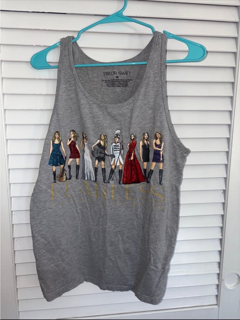 Taylor Swift Gray Multicolor 'Fearless' Character Graphic Tank